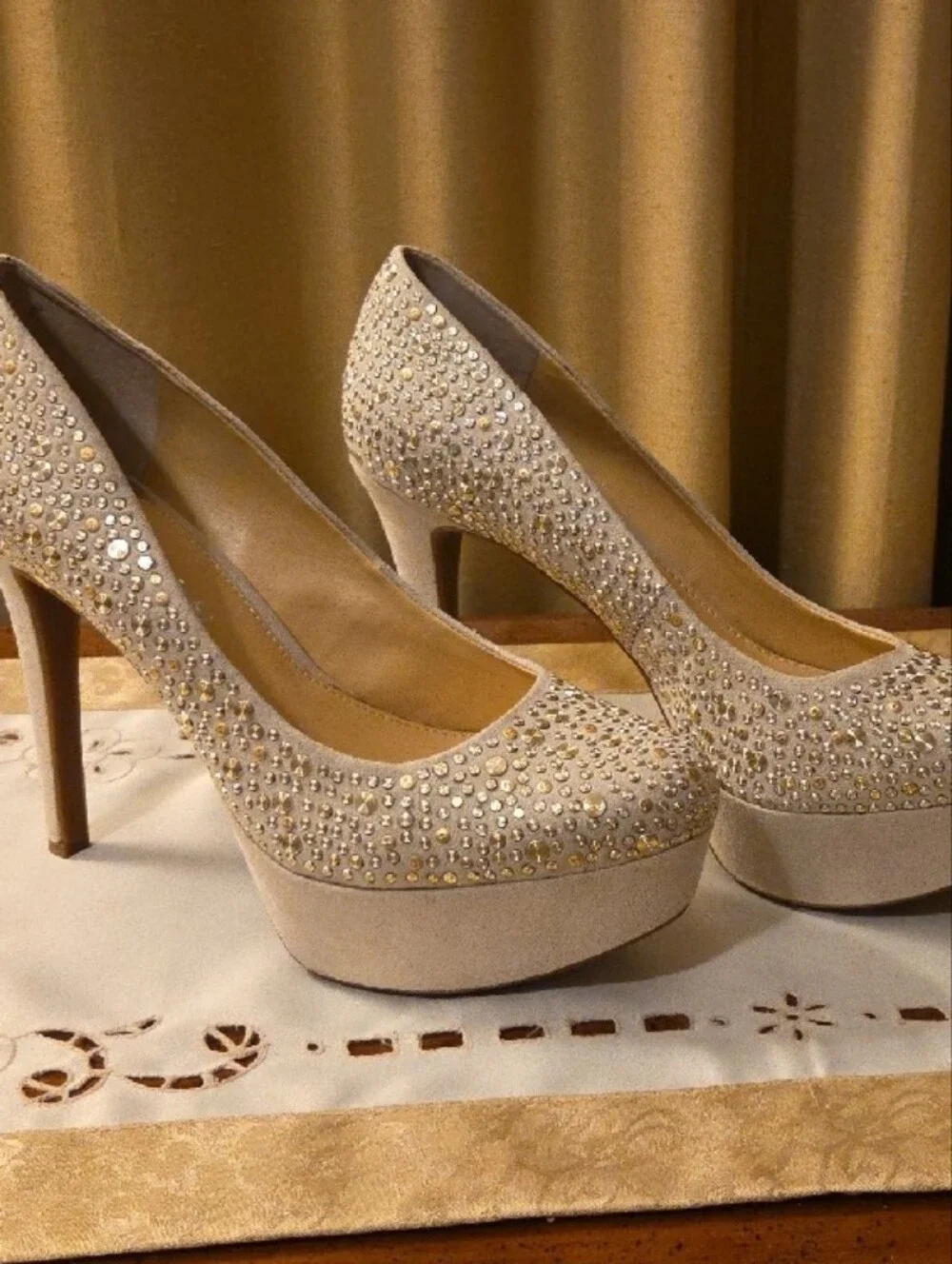 GIANNI BINI Elegant GOLD Disk-Embellished Nude Platform Pumps - Women